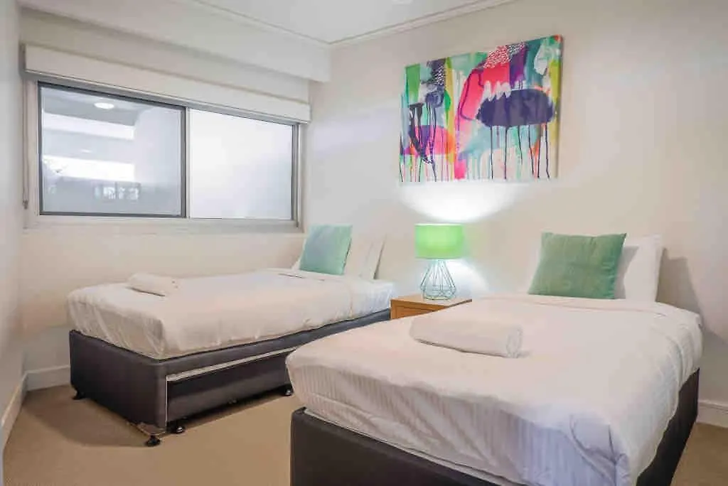 Ferienwohnung Waterfront Elegance With Pool & Jetty Access Buddina Apartment