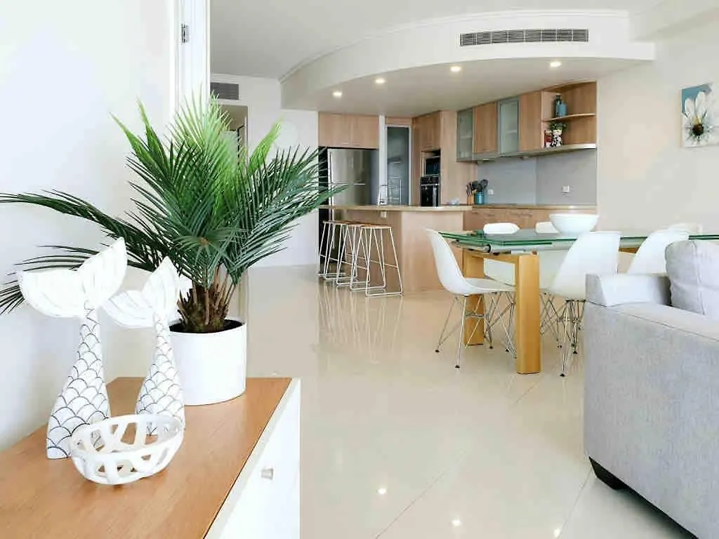 Ferienwohnung Waterfront Elegance With Pool & Jetty Access Buddina Apartment
