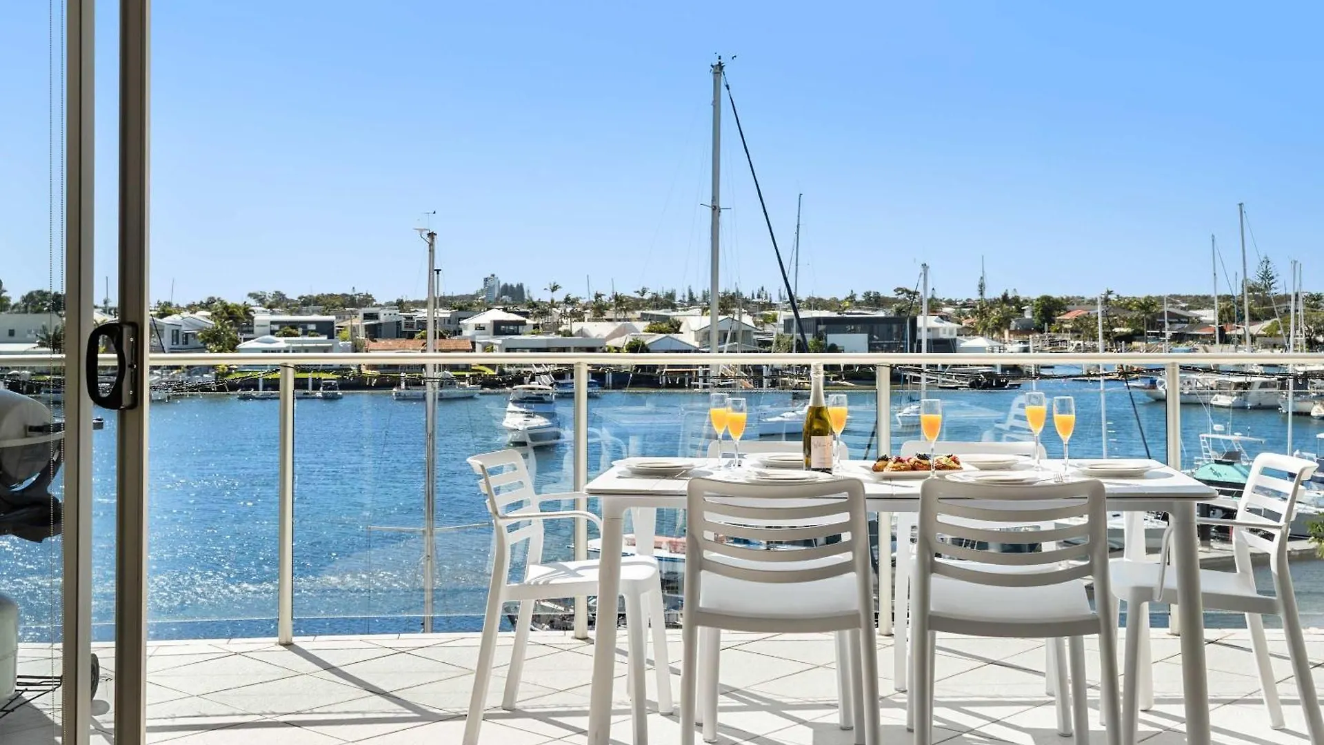 Apartment Ferienwohnung Waterfront Elegance With Pool & Jetty Access Buddina Australien