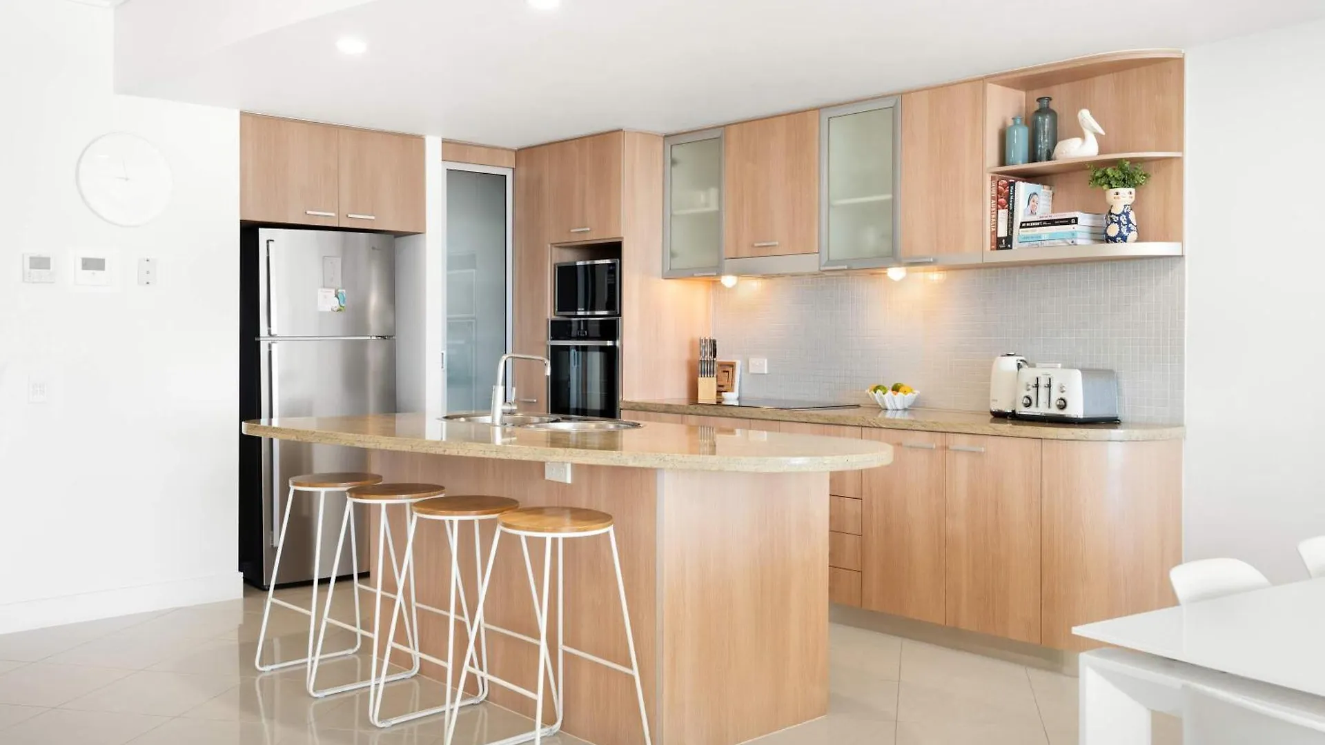 Ferienwohnung Waterfront Elegance With Pool & Jetty Access Buddina