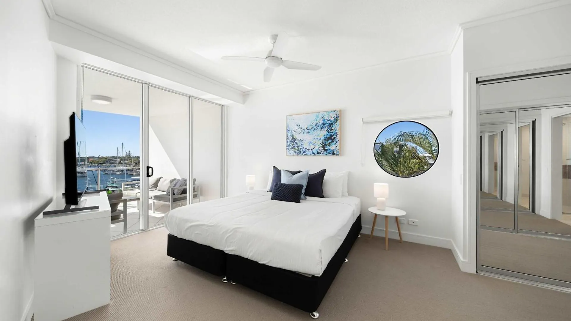 Ferienwohnung Waterfront Elegance With Pool & Jetty Access Buddina Apartment