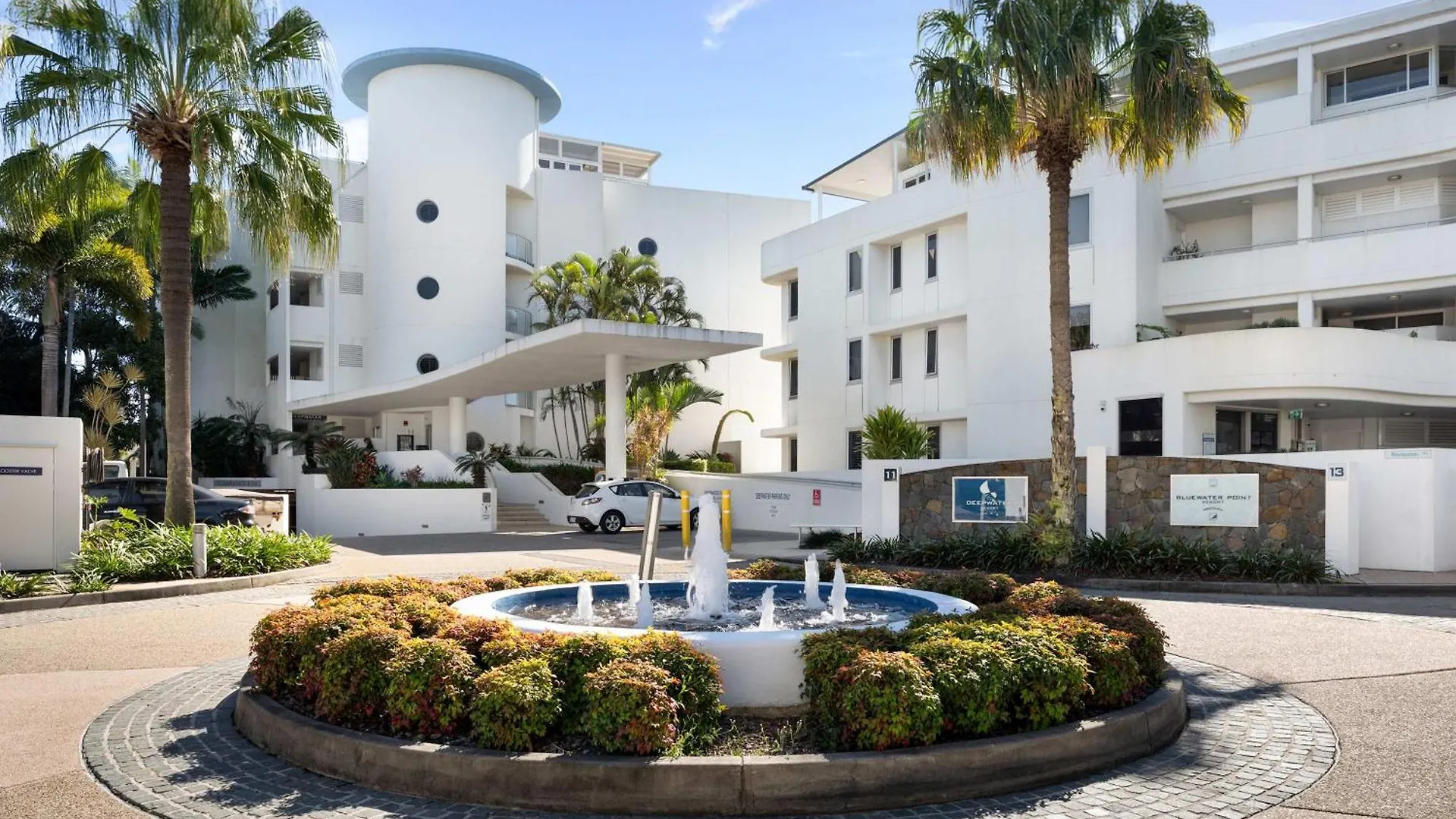 Ferienwohnung Waterfront Elegance With Pool & Jetty Access Buddina