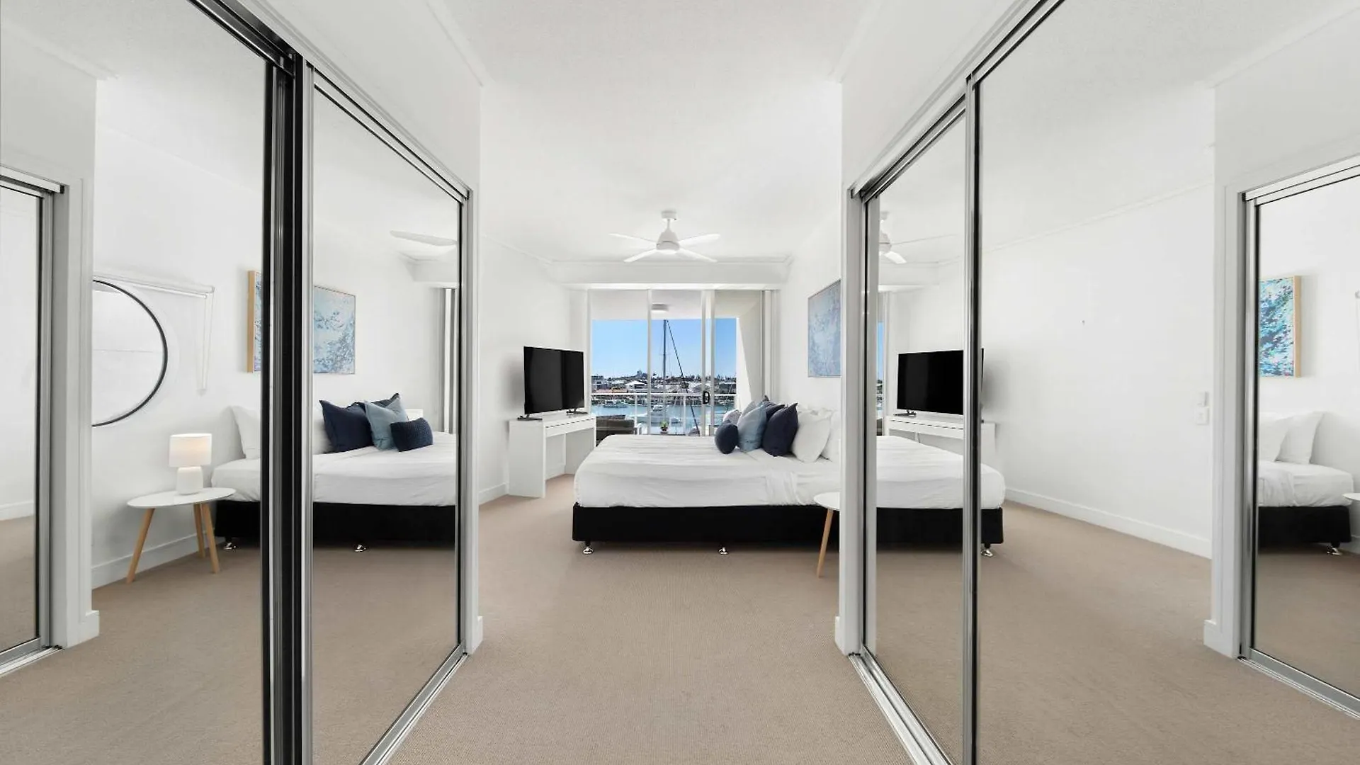 Ferienwohnung Waterfront Elegance With Pool & Jetty Access Buddina